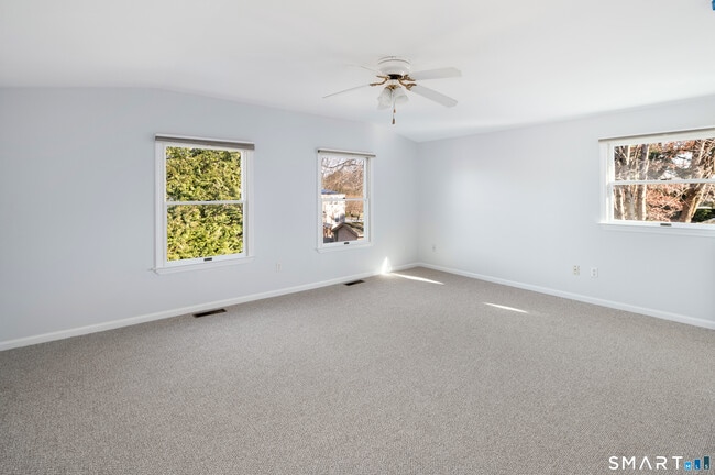 Building Photo - 37 Gaymoor Dr