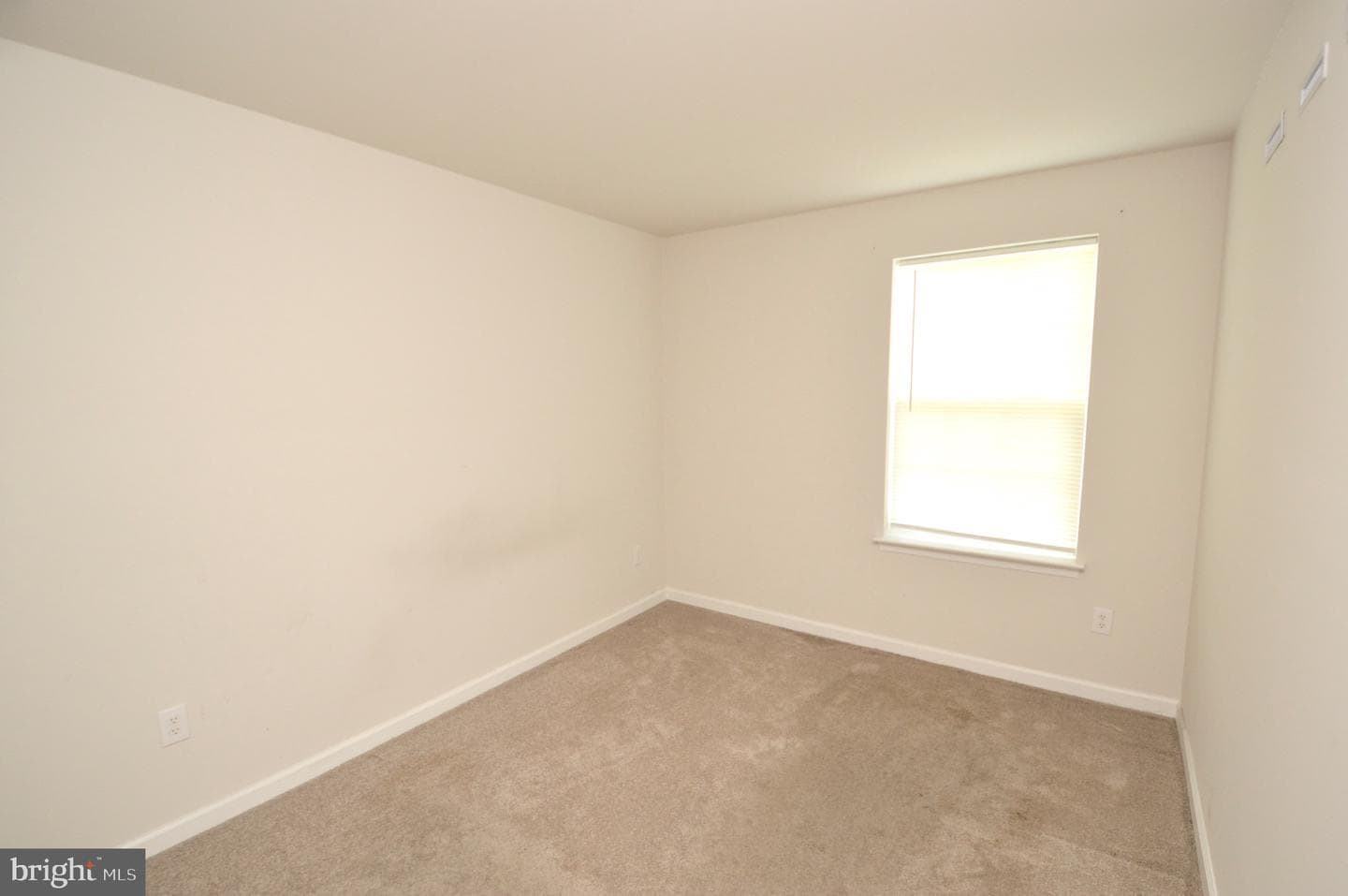 Building Photo - 78 Nelsons Way