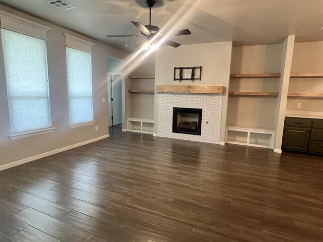 Building Photo - 11805 Loren Brook Ln