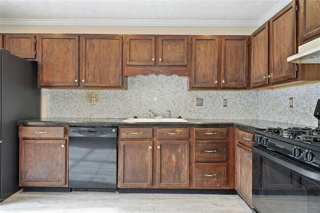 Building Photo - 1015 Plantation Way