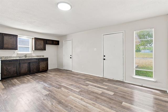 Building Photo - 1833 Pelican Dr N