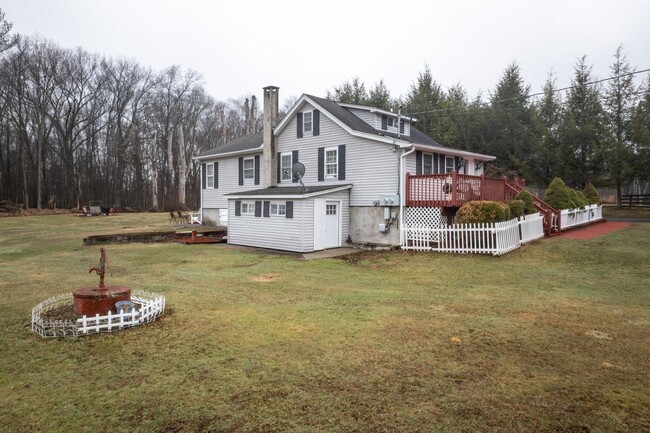 Building Photo - 63 Walker Valley Rd