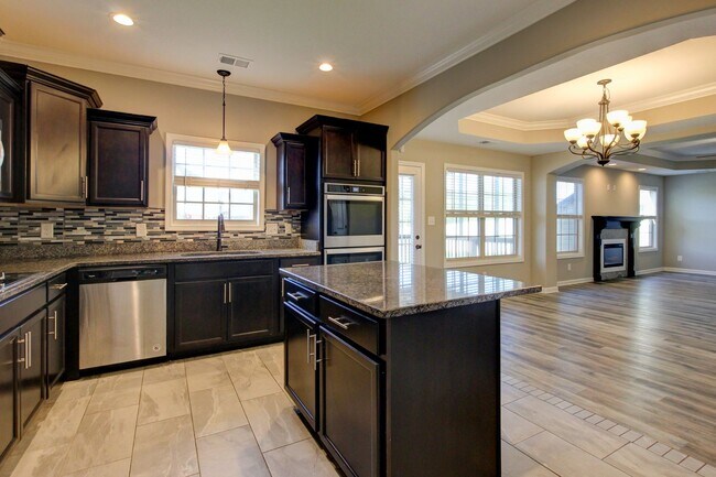 Building Photo - Big and Beautiful Smart Home