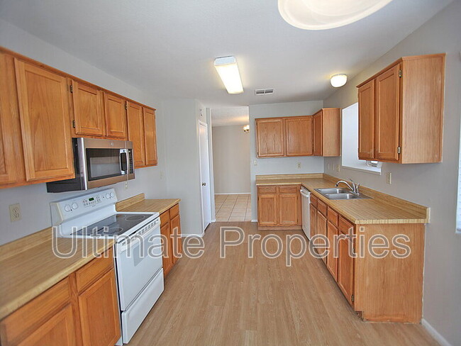 Building Photo - 1803 W Barrow Dr
