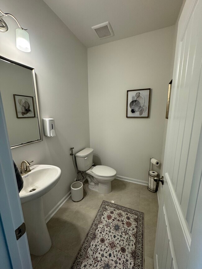 Building Photo - 5435 Shelly Lynn Dr