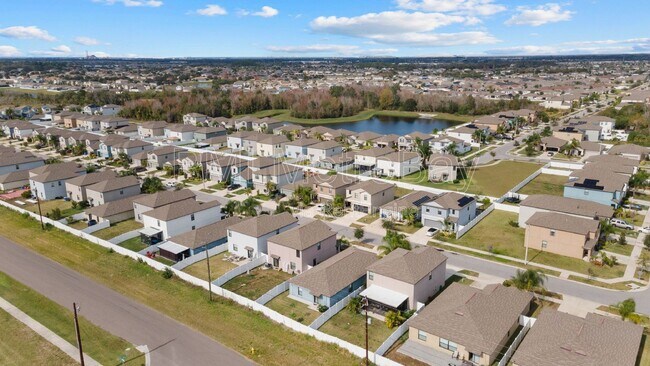 Building Photo - 10208 Carloway Hills Dr