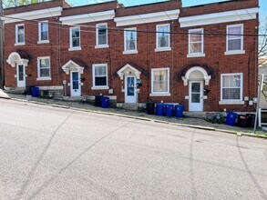 Building Photo - Modern 2-Bedroom with Central Air, In-Unit Laundry & Pet Friendly Living