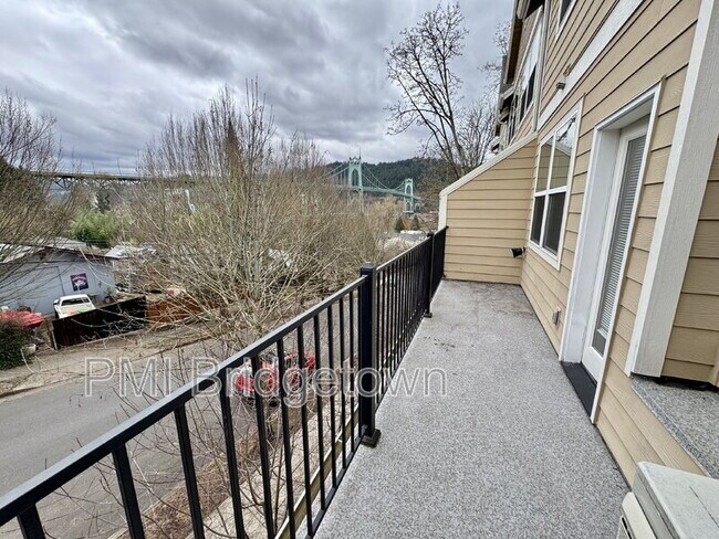 Building Photo - 8804 N Edison St