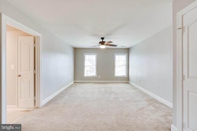 Building Photo - 1168 Taji Ct