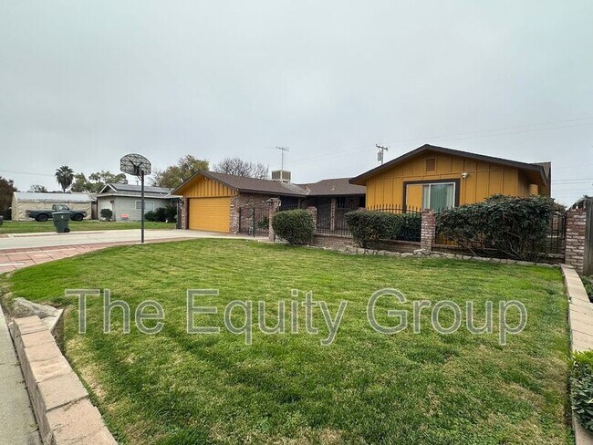 Building Photo - 1413 W Cambridge Ave