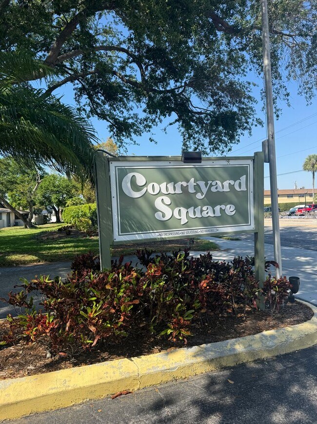 Building Photo - 2 Bed | 2 Bath | Updated Condo | Covered Parking