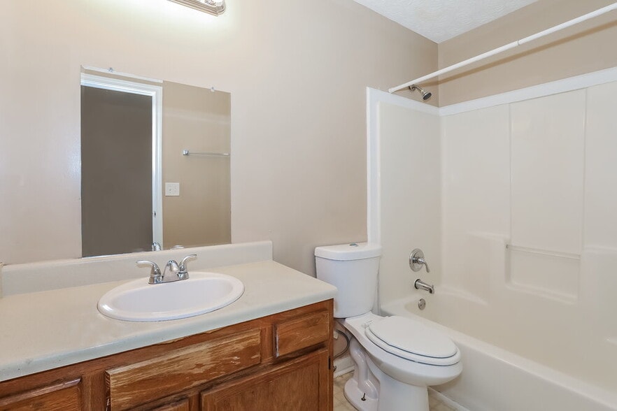 Building Photo - 2442 Rosedale Creek Dr