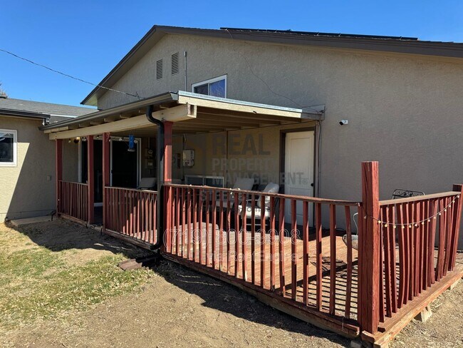Building Photo - 3011 Aster St