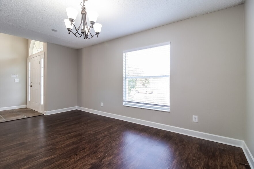 Building Photo - 297 Bent Oak Ct