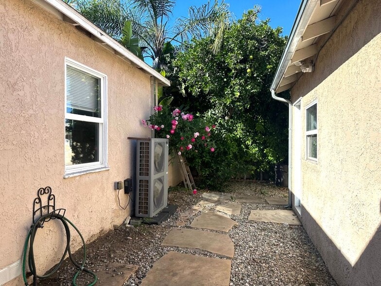 Building Photo - 8156 Tilden Ave