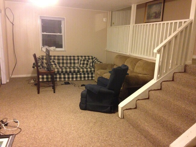 Building Photo - 349 Gilmore St