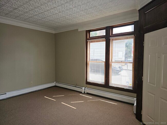 Building Photo - 169 Winchester Ave
