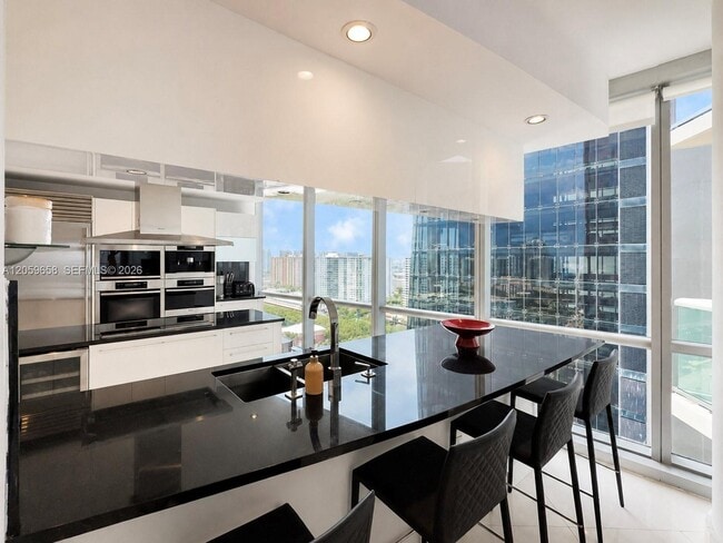 Building Photo - 17121 Collins Ave