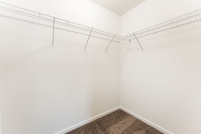 Building Photo - 1985 Kingsley Cir