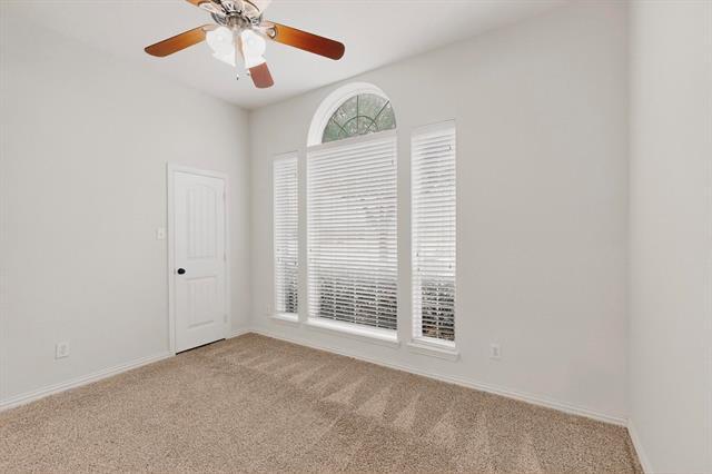 Building Photo - 2405 Hammock Lake Dr