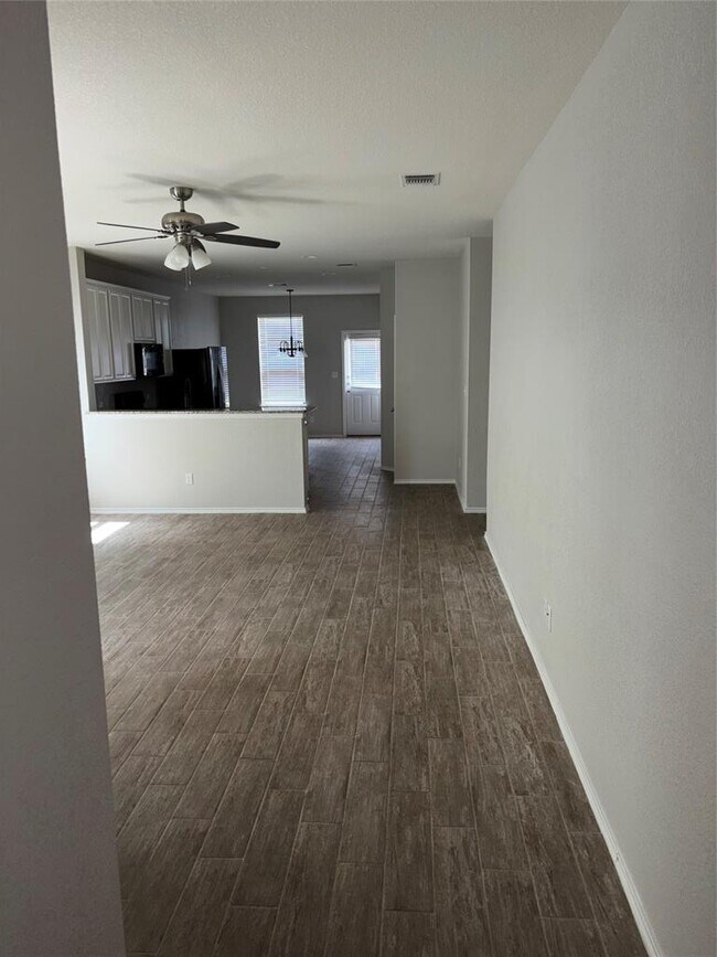 Building Photo - 1101 Cliffbrake Wy