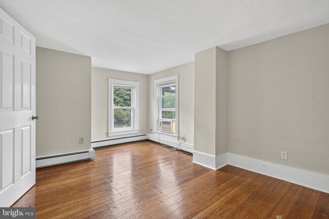 Building Photo - 432 Plainsboro Rd
