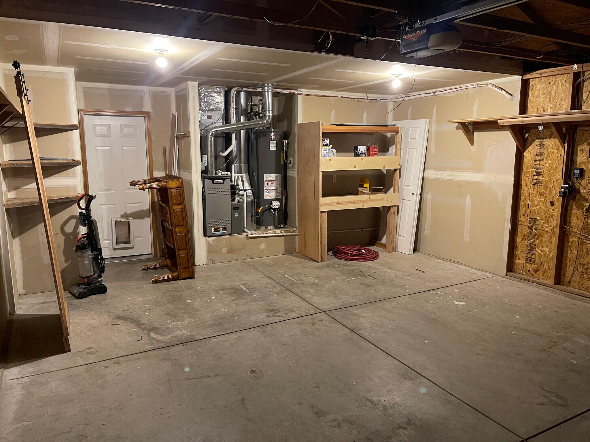 Building Photo - 1635 W Monet Dr