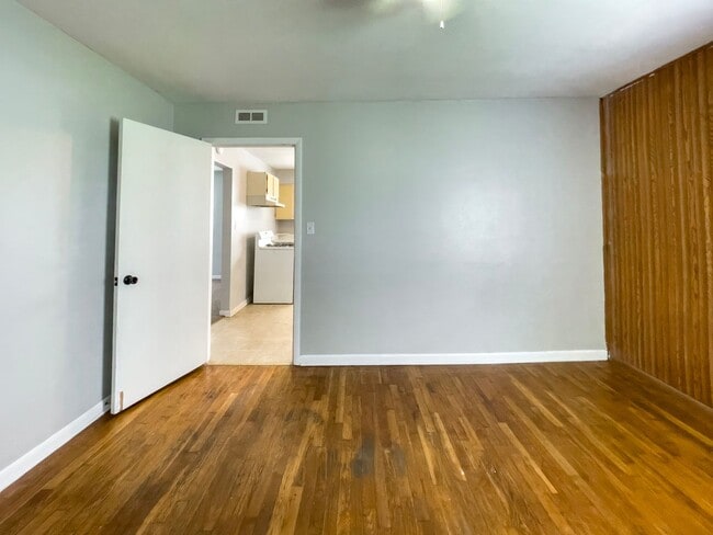 Building Photo - UPDATED FLOORING! 3 Bedroom Home for Rent- Steps from Ball State & The Village!