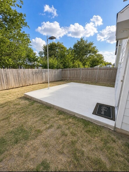 Building Photo - 57 Trinity Cir