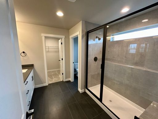 Building Photo - Stunning BRAND NEW 3 bed 2.5 bath home in ...