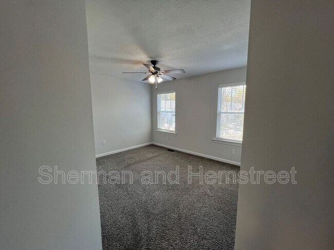 Building Photo - 5038 Mimosa Dr