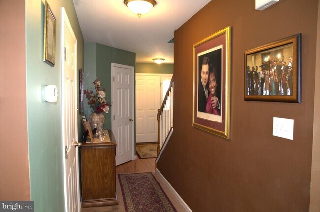 Building Photo - 403 Edgewood Ave