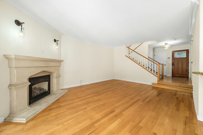 Building Photo - 95B Frederick St