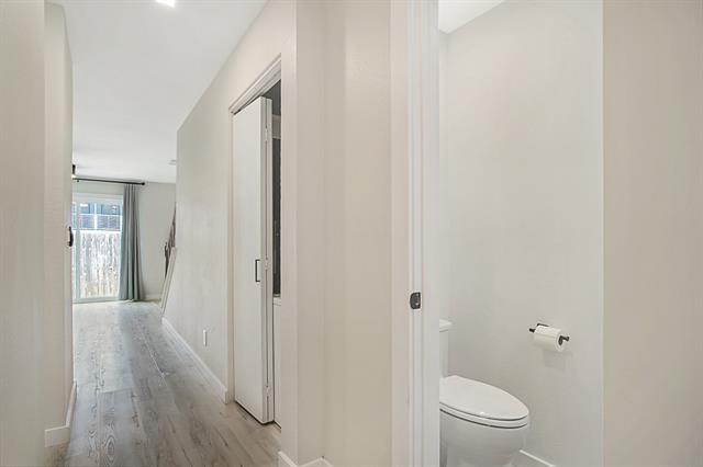 Building Photo - 618 W Collins St