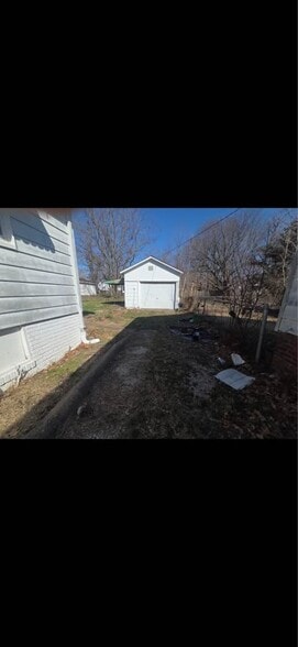 Building Photo - 1390 N Huron St