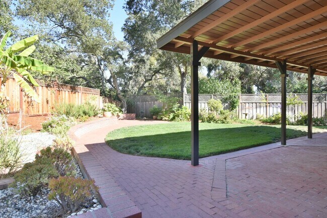 Building Photo - 5318 Fairway Dr