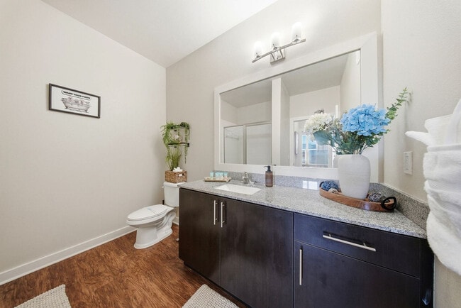 Building Photo - 1702 W Cleveland St