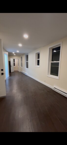 Building Photo - 1827 Van Vranken Ave