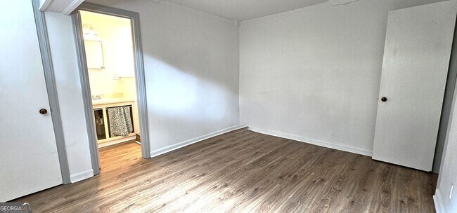 Building Photo - 1067 Lanier Blvd NE