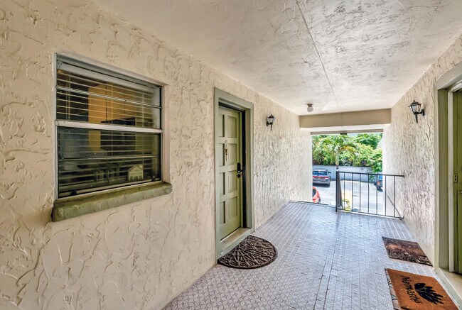 Building Photo - 1124 NW 13th St