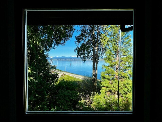 Building Photo - Spectacular Olympic Mountain and Hood Canal Views from Poulsbo Waterfront Home!