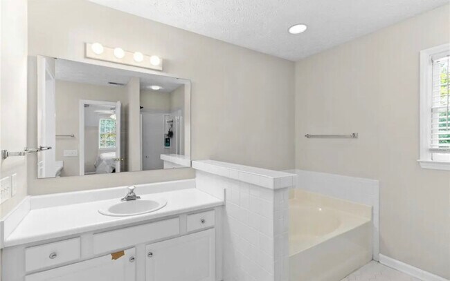 Building Photo - 5807 Cherrystone Dr