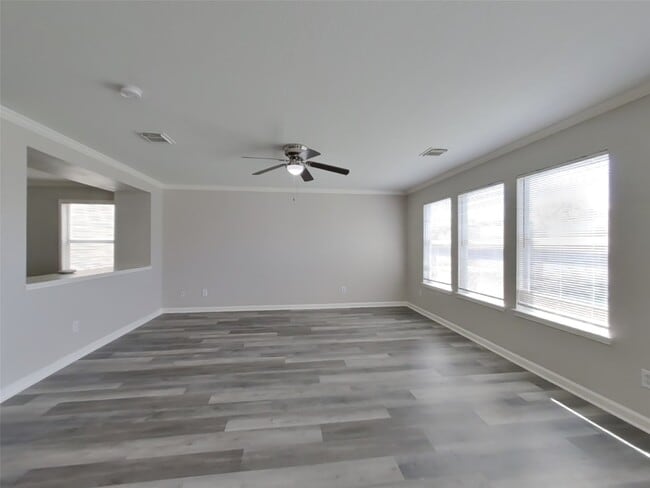 Building Photo - 2642 Skyview Shadows Ct