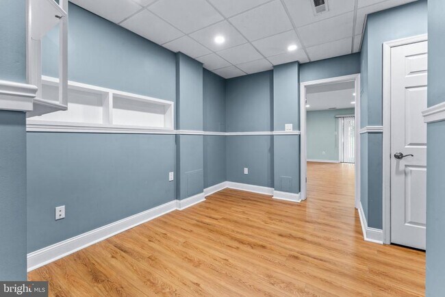 Building Photo - 5095 Columbia Rd