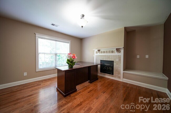 Building Photo - 5534 Open Book Ln