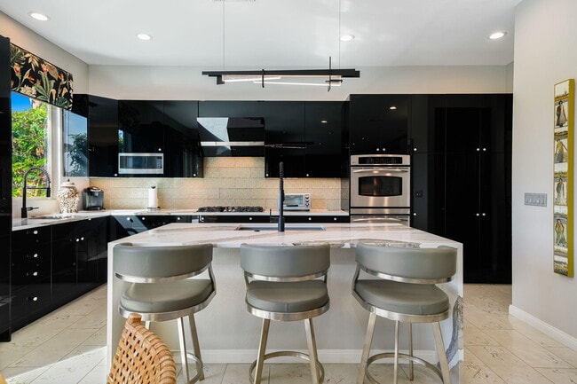 Building Photo - 81347 Camino Sevilla