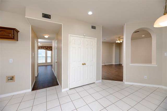 Building Photo - 2818 Cheverny Dr