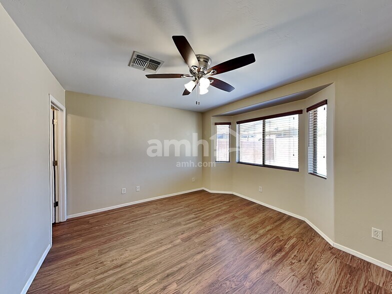 Building Photo - 742 W Emerald Key Dr