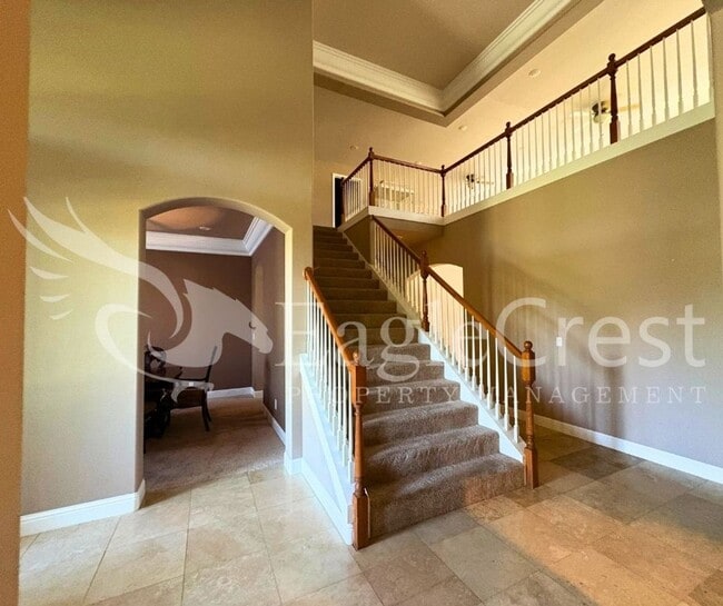 Building Photo - 44 Vinehill Dr