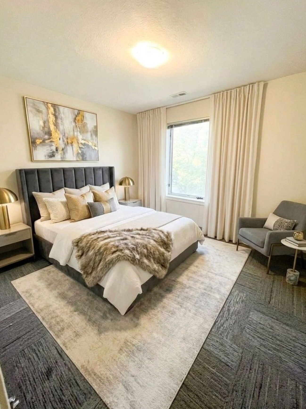 Bedroom 1 - 17 Hundred